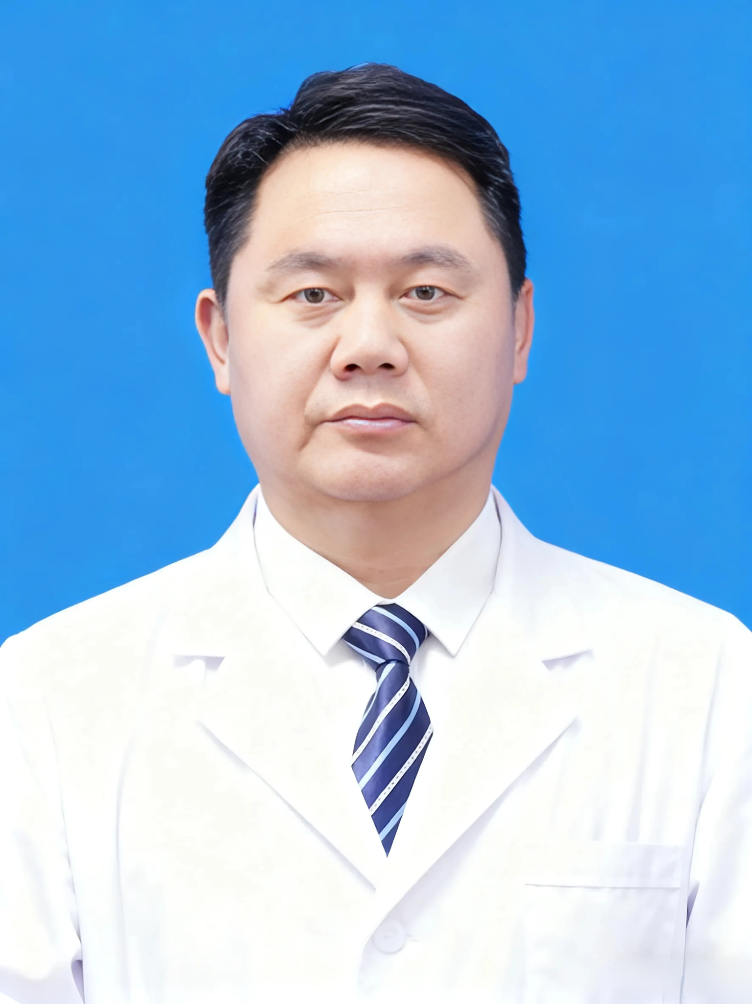 副主任技师 陈仲平