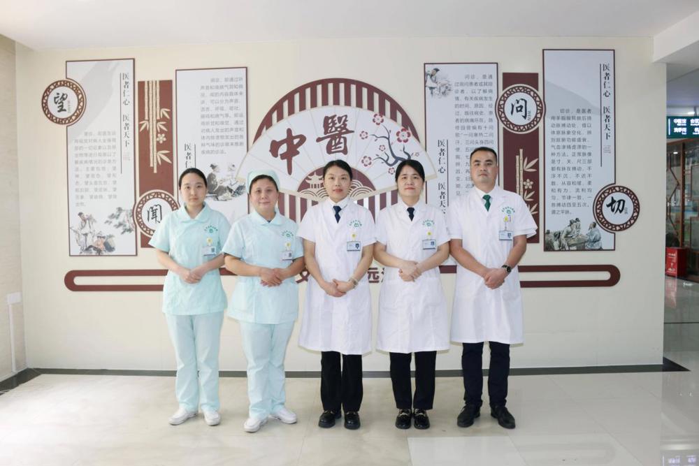  何煌丽家医团队