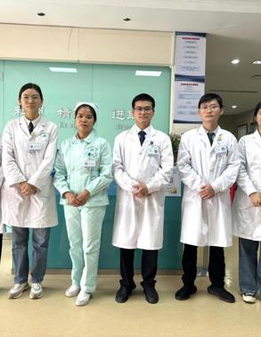 黎远强家医团队