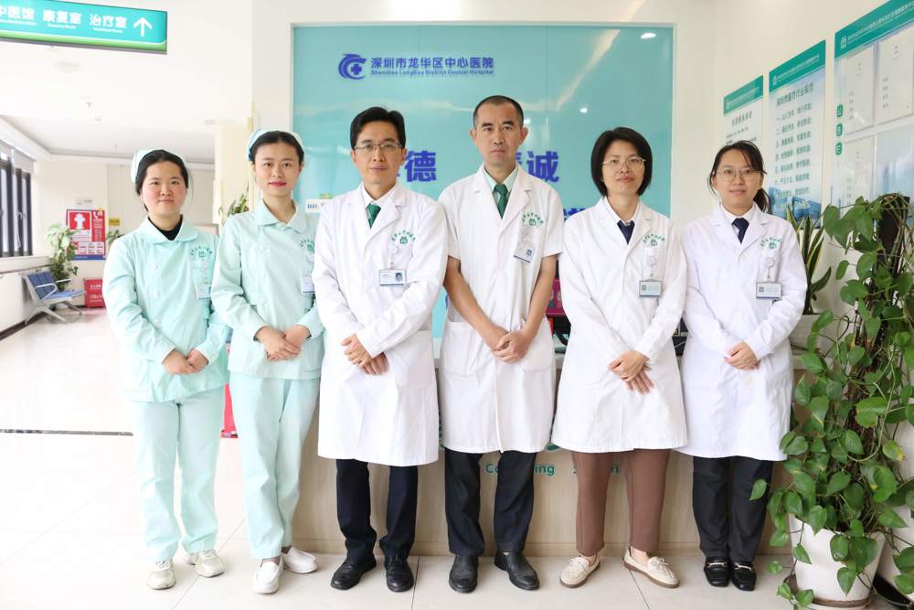  邱晓东家医团队