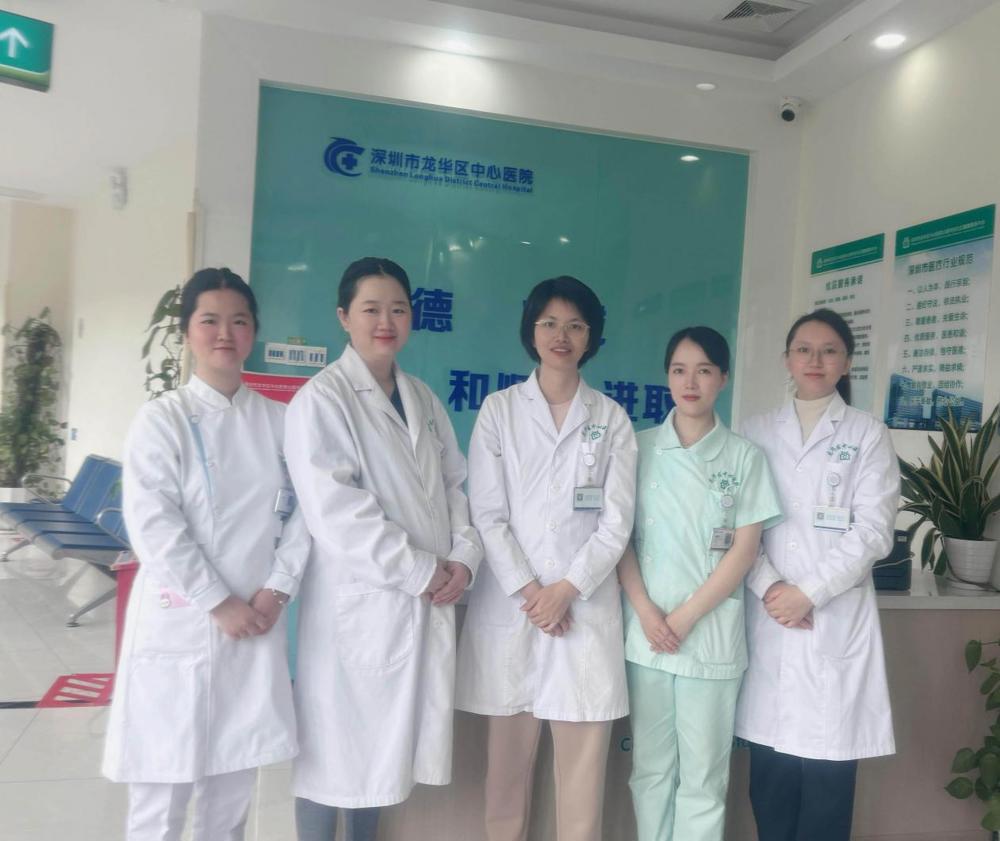  梁小华家医团队